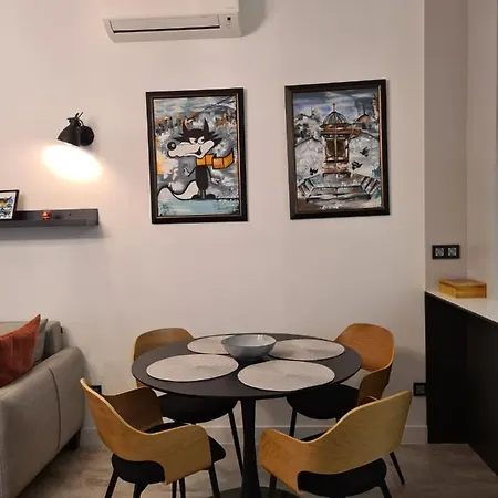 Apartment And Penthouse